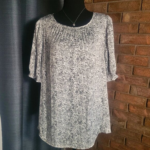 Lane Bryant Tops - NWOT! Lane Bryant Puff-Sleeve Gathered Neck Black/White Floral Blouse - Size 14